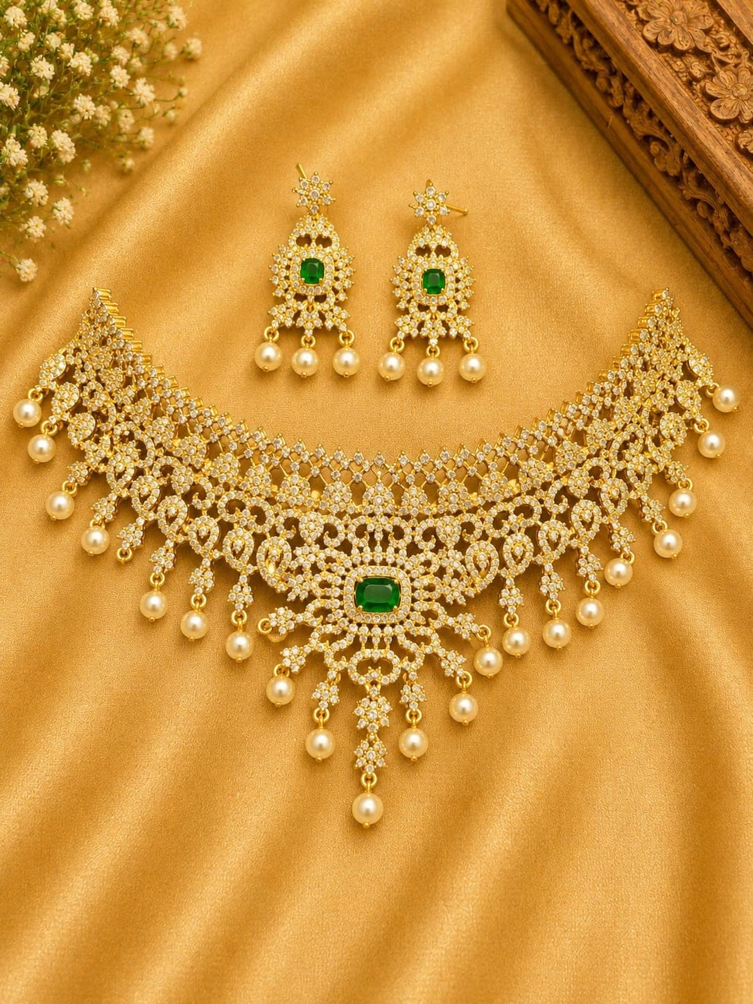 CZ choker with emerald centre stone and pearl drops